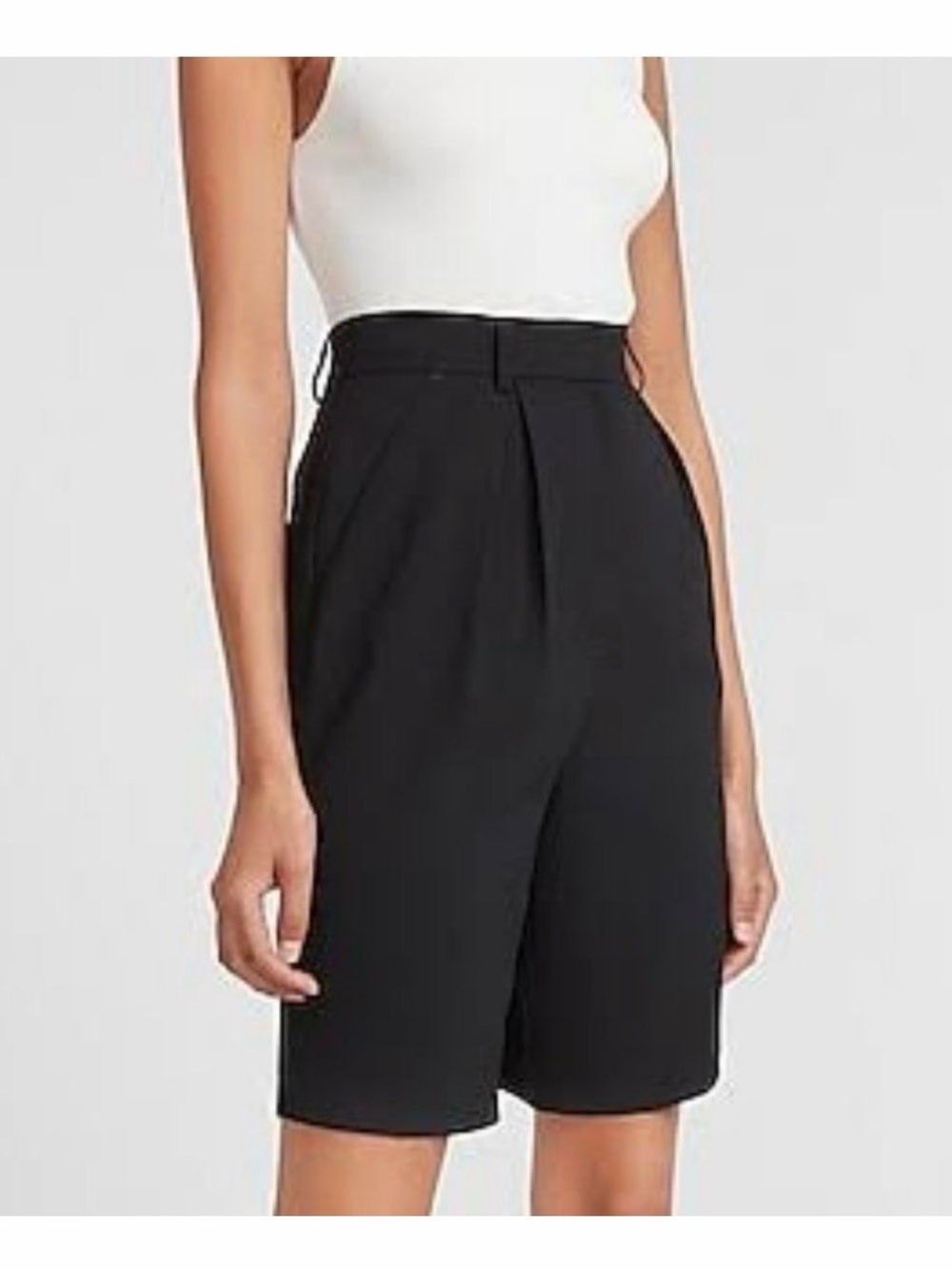 Express women’s Black High-Waist Bermuda tailored Shorts size 8